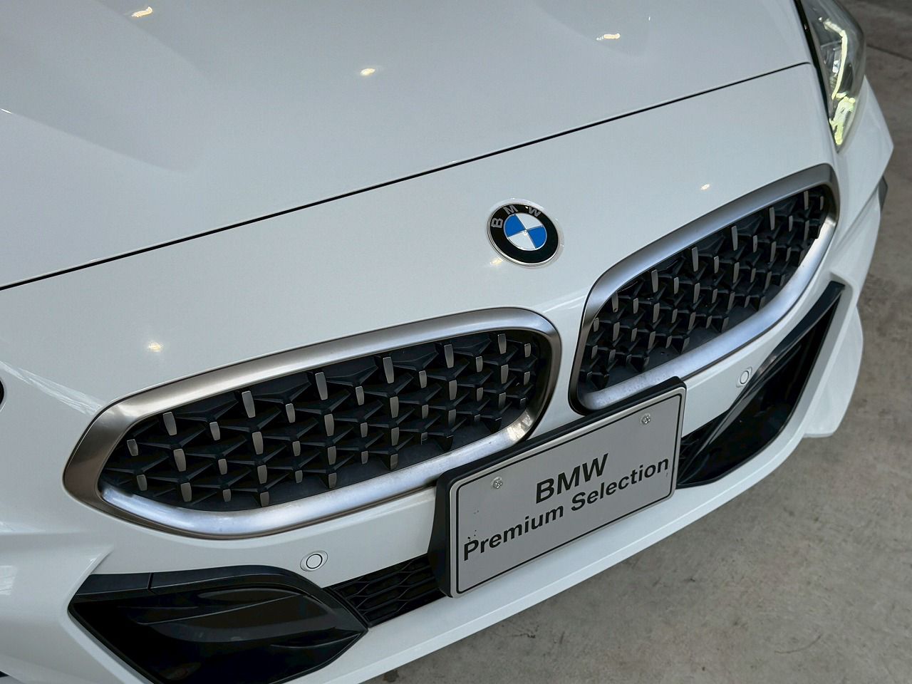 G29 Z4 M40i RHD
