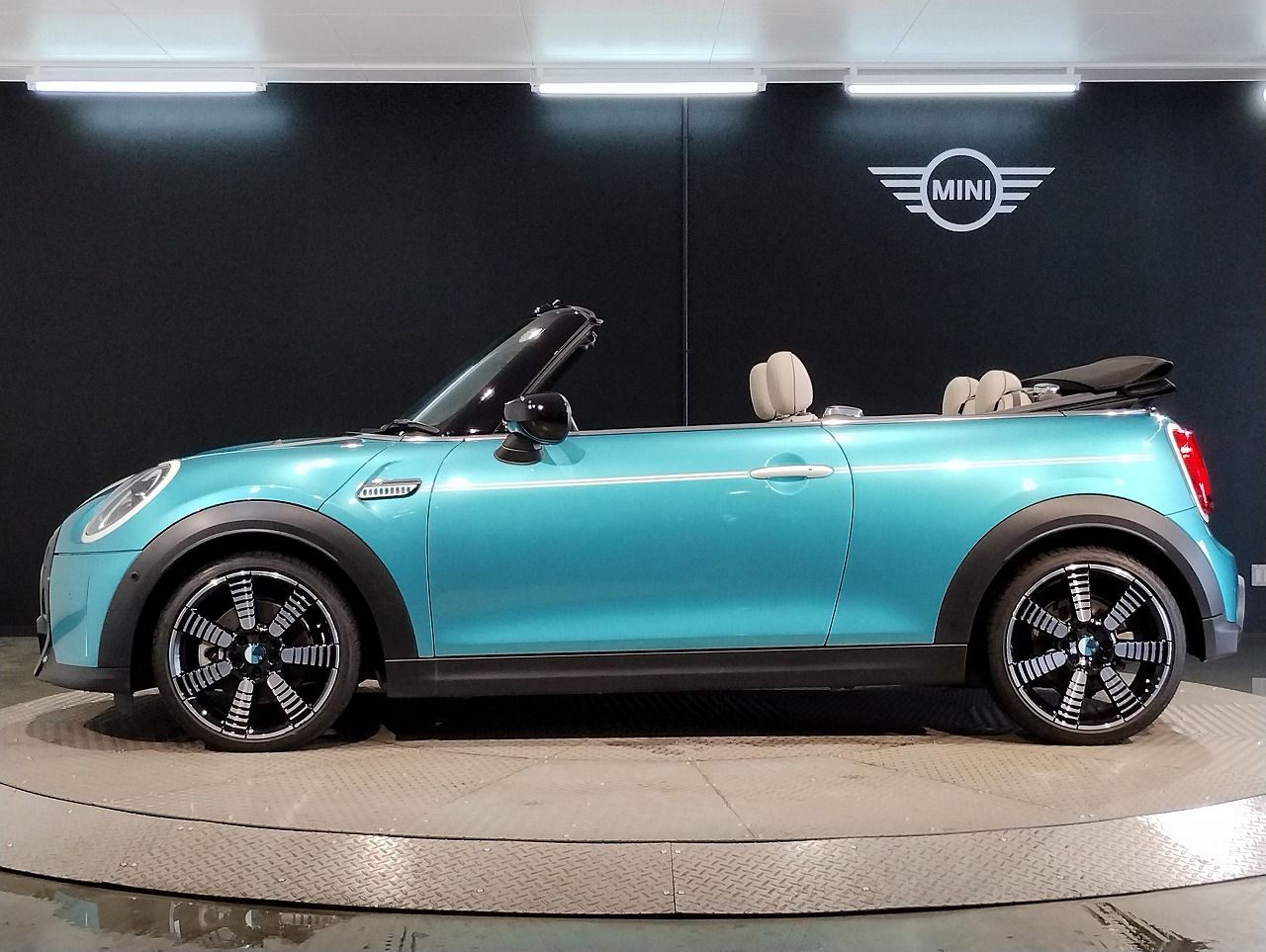 MINI Cooper S Convertible RHD
