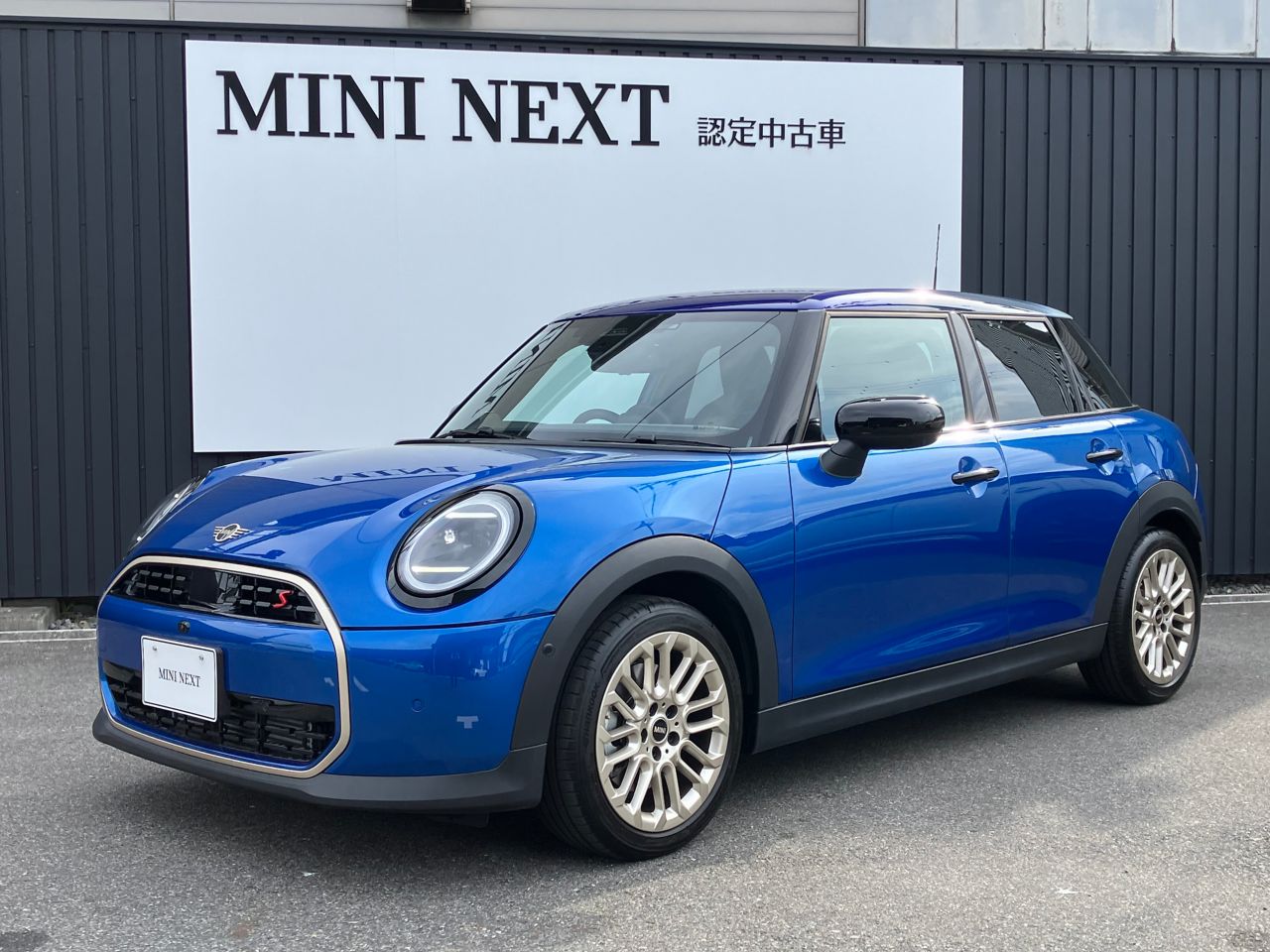 THE NEW MINI COOPER (5 DOOR) S