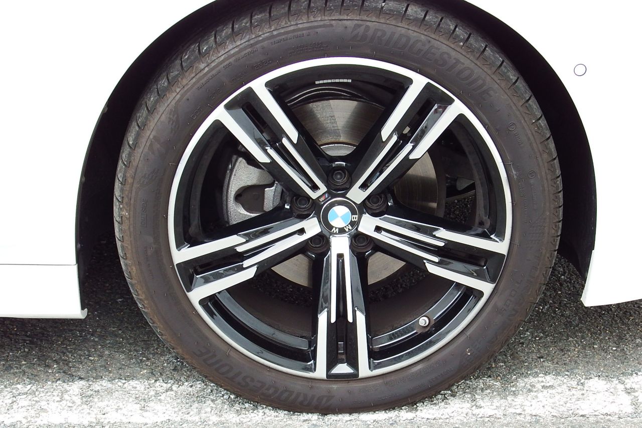 320d xDrive Berline RHD