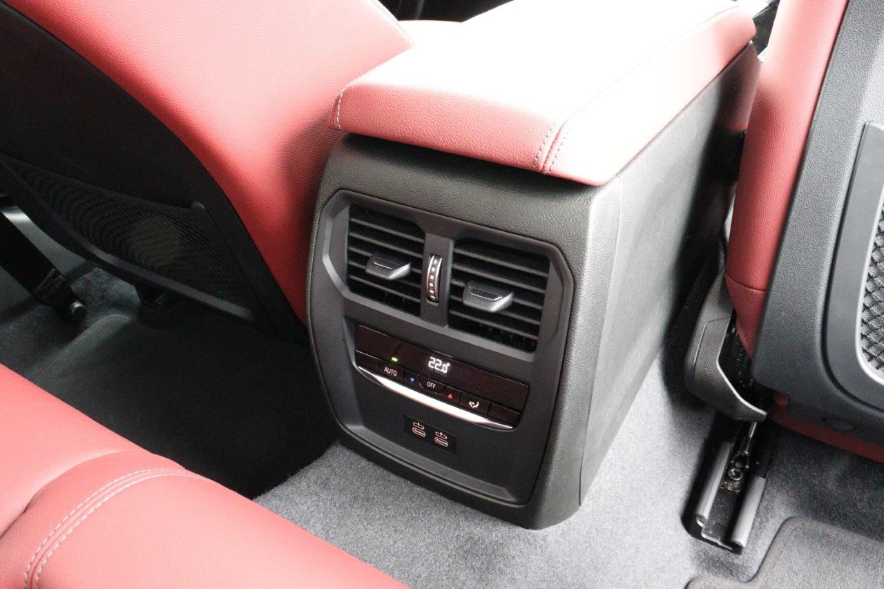 M240i xDrive Coupé RHD