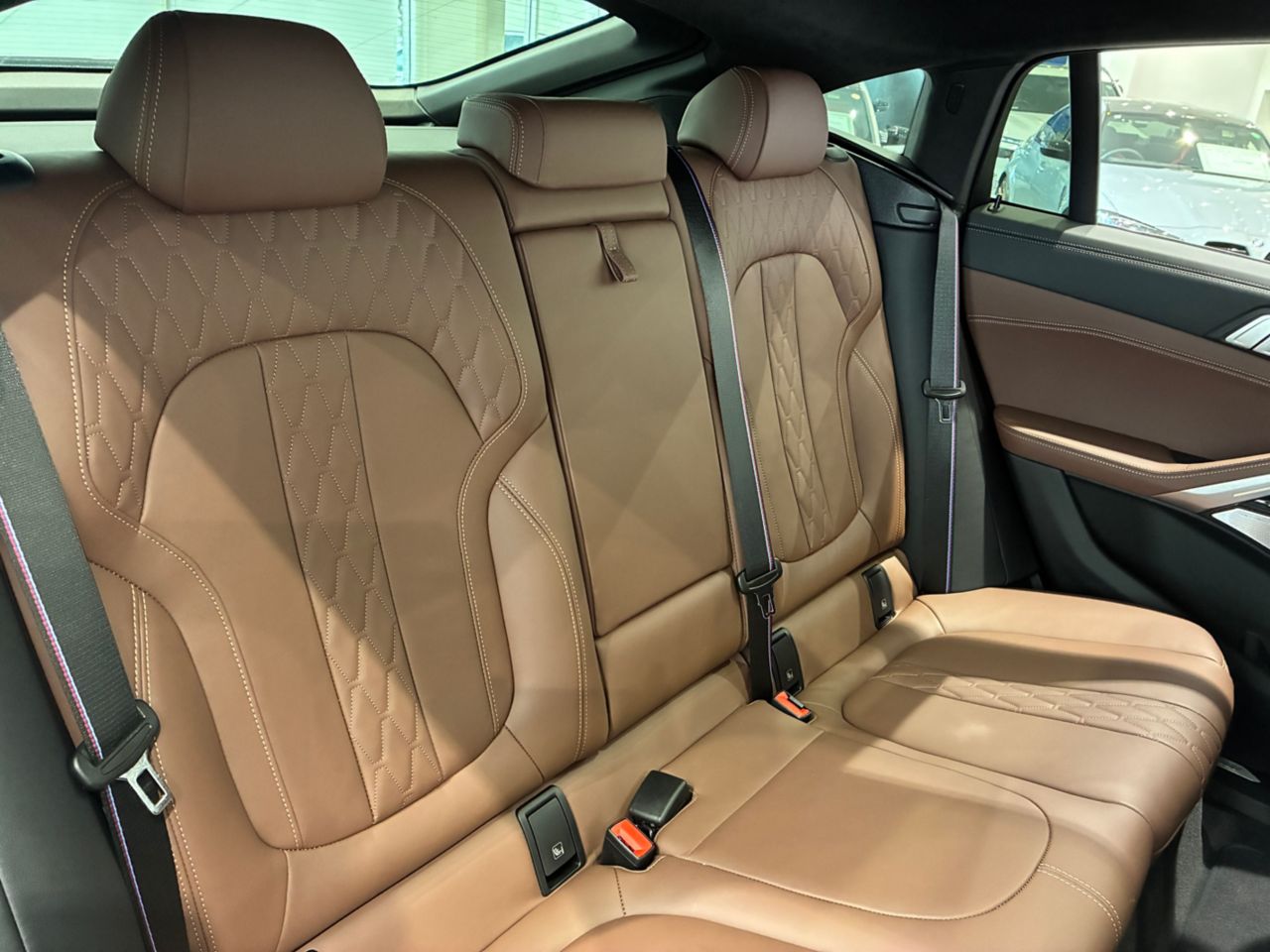 X6 M60i xDrive RHD
