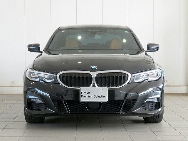 G20 320d xDrive RHD Saloon