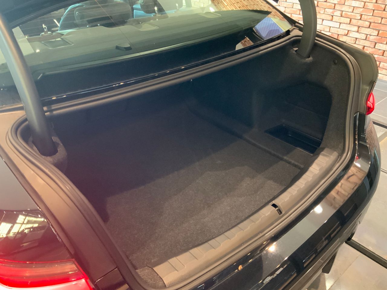 320d xDrive Berline RHD