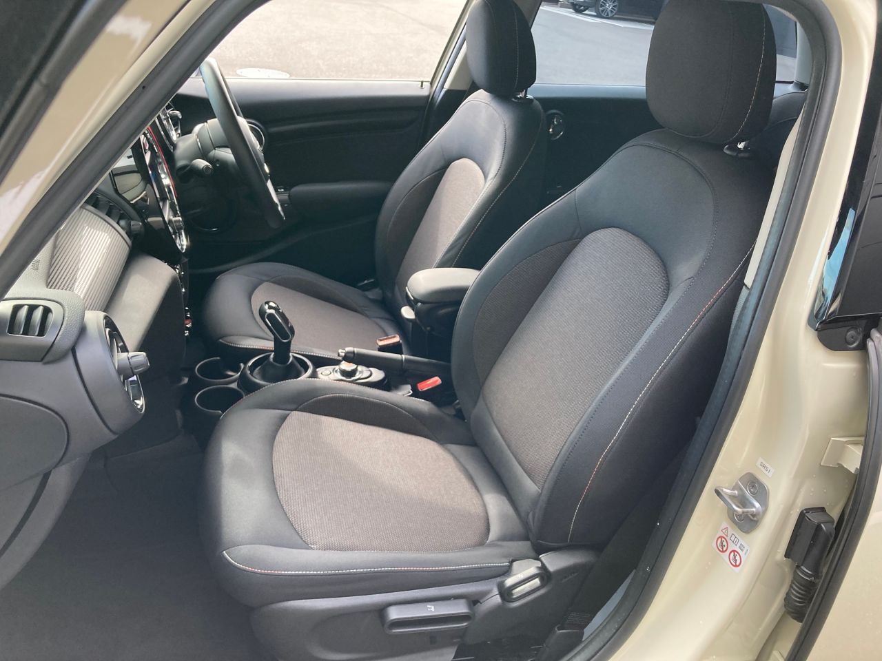 F55 MINI Cooper 5-Door Hatch LCI