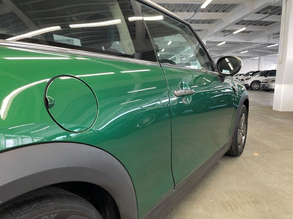 MINI Cooper F56 RHD