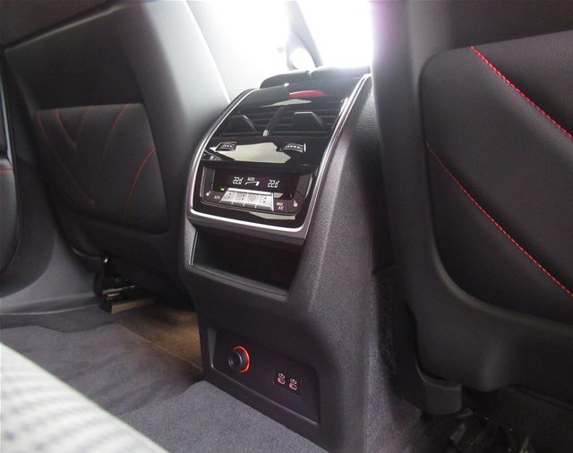 XM Label RHD