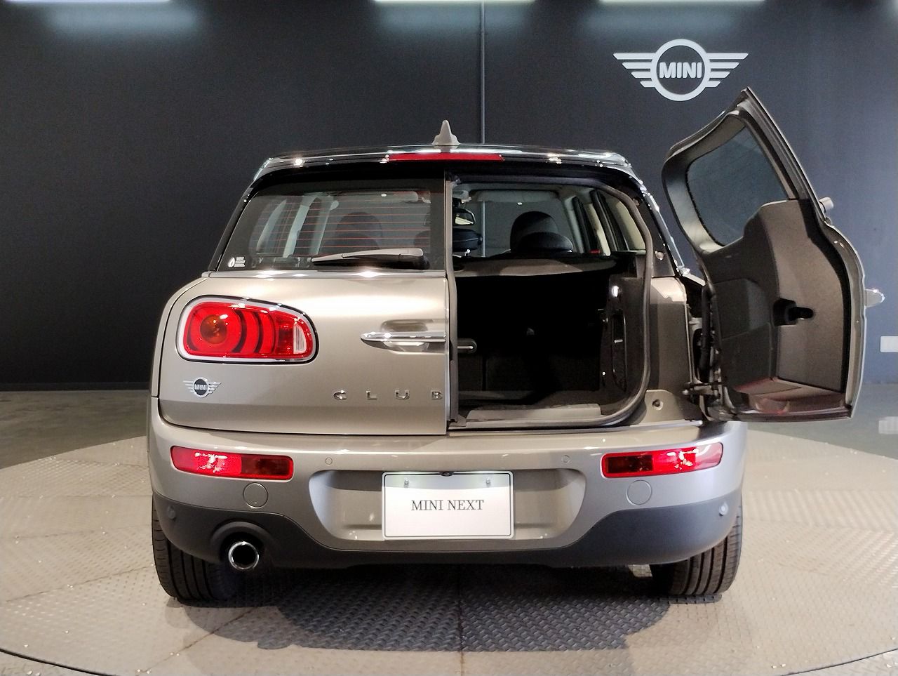 MINI CLUBMAN COOPER D
