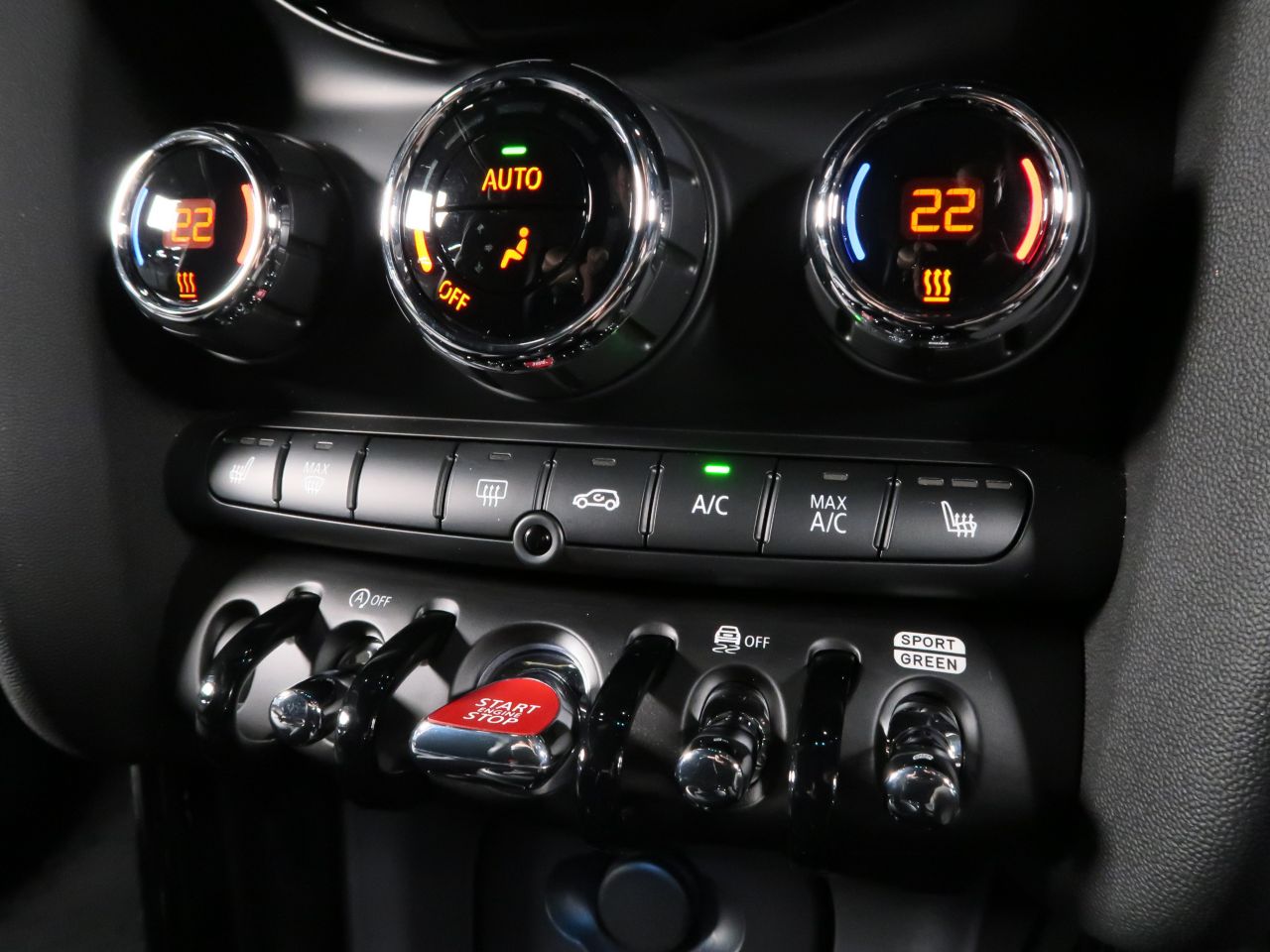MINI Cooper F56 RHD