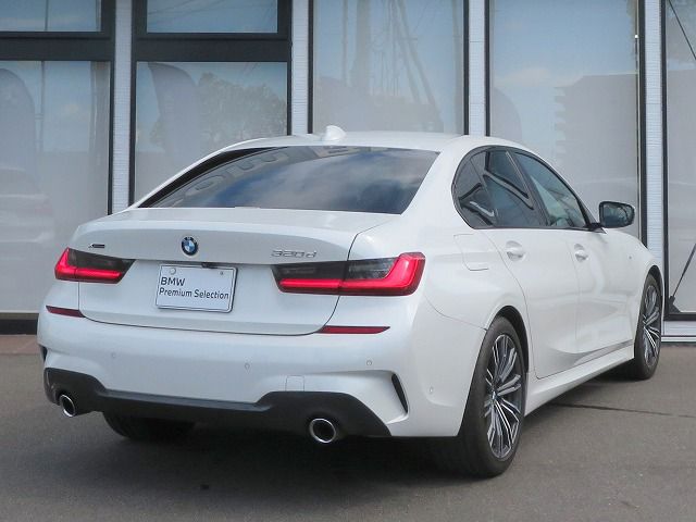 G20 320d xDrive RHD Saloon