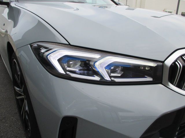 320d xDrive Berline RHD