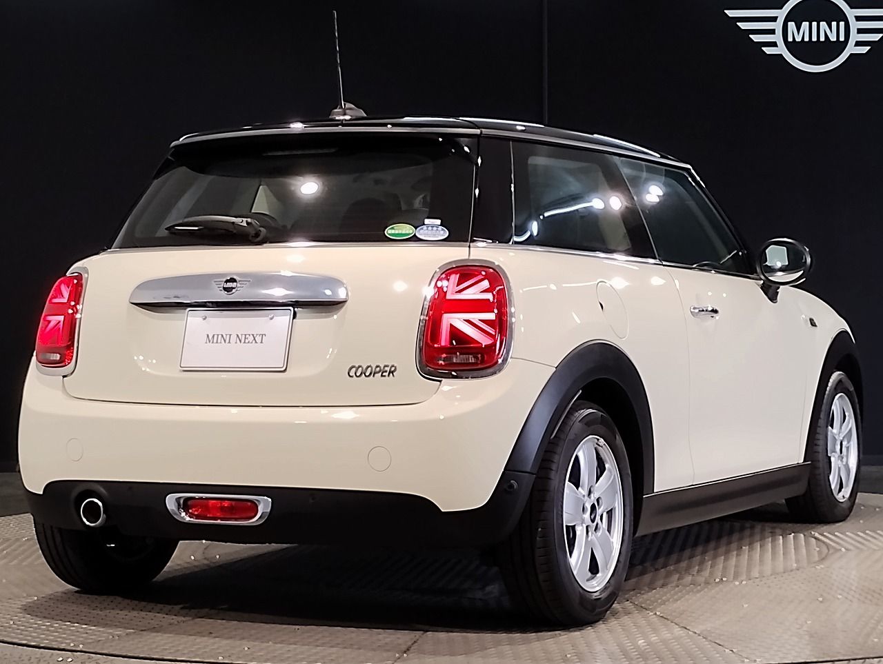 F56 MINI Cooper 3-Door Hatch LCI