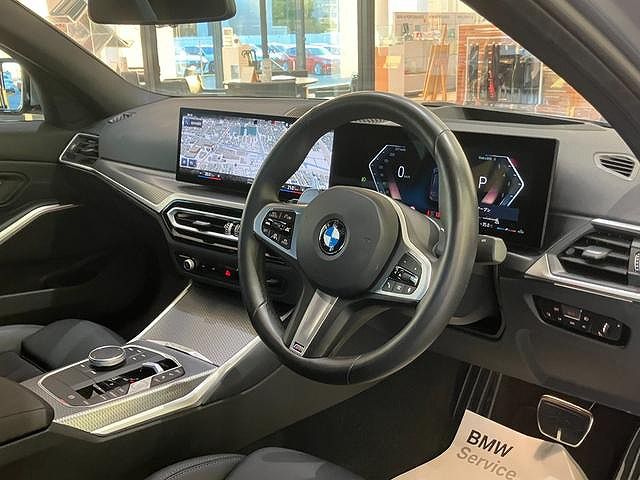 320d xDrive Berline RHD