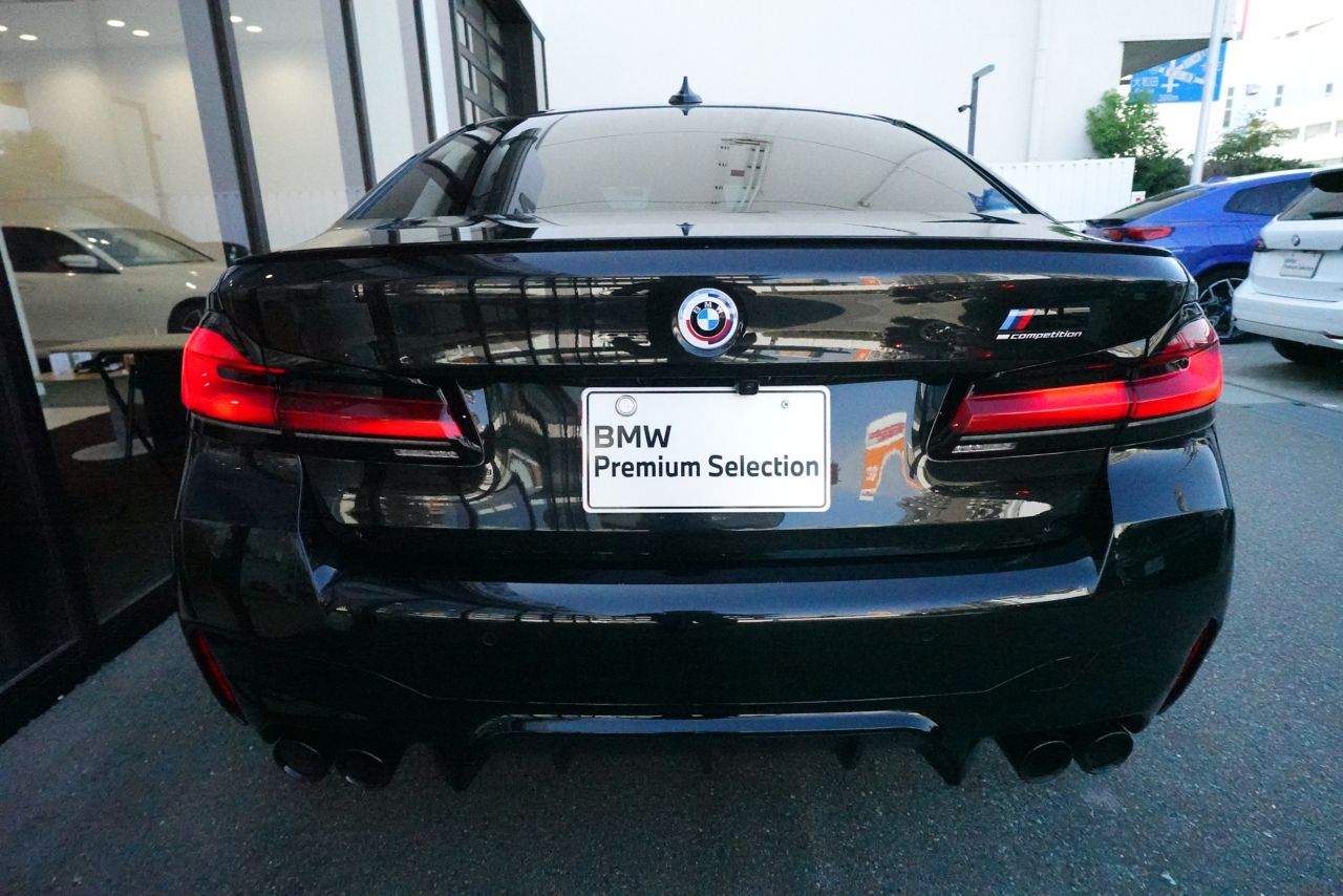 M5 Sedan RHD