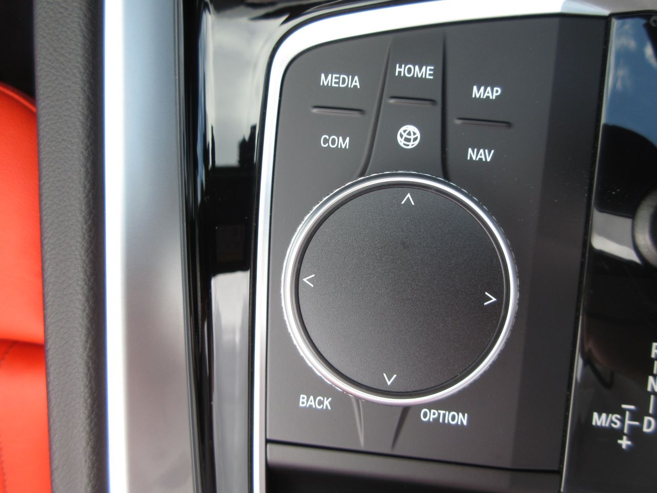 G29 z4 sDrive20i RHD