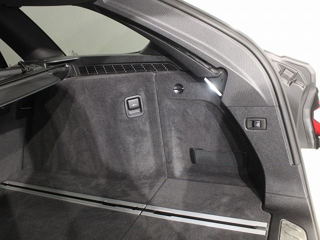 520d xDrive Touring RHD