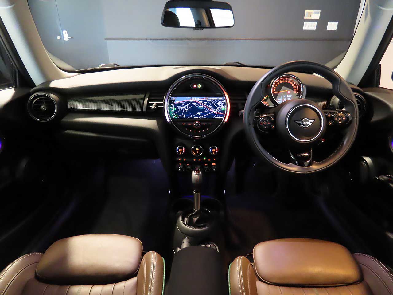 F56 COOPER S D(AT)