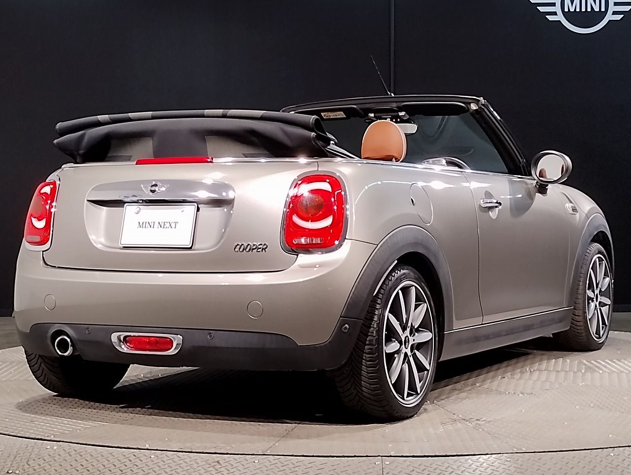 MINI CONVERTIBLE COOPER