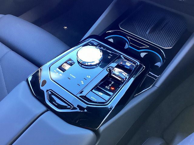 BMW i5 M60 xDrive Sedan RHD