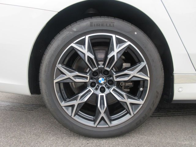i7 xDrive60 Sedan RHD