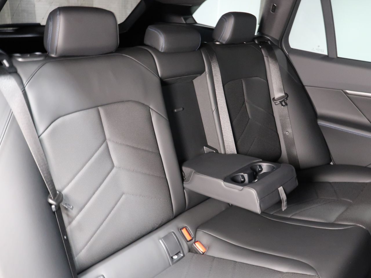 BMW i5 eDrive40 M Sport RHD