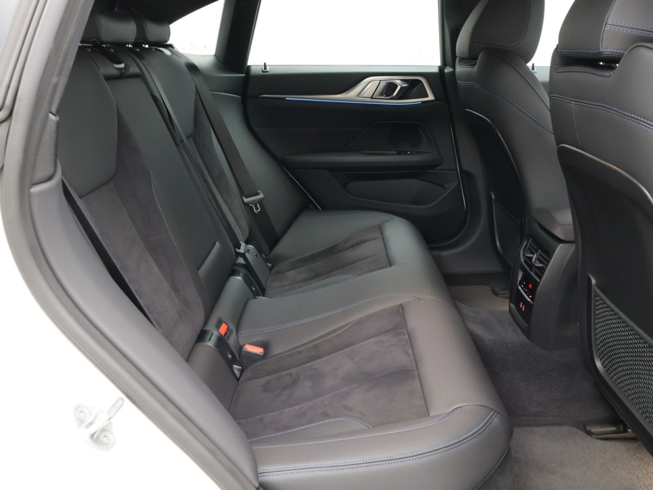 G26 i4 eDrive40 RHD