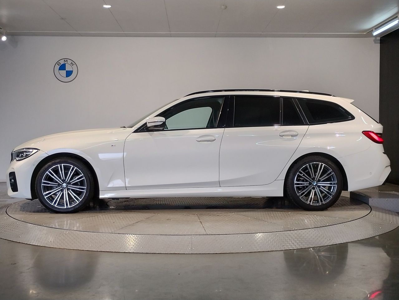 G21 318i Touring