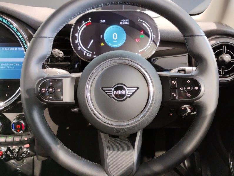 MINI Cooper F56 RHD