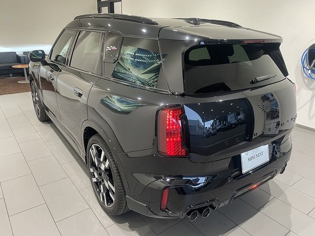 U25 MINI John Cooper Works Countryman ALL4