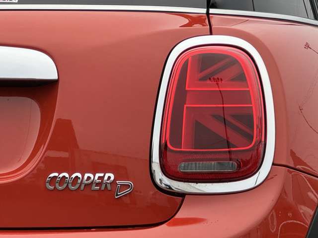 F55 COOPER D (AT)