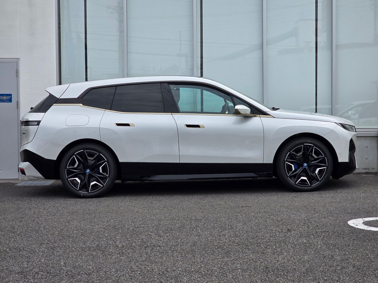 i20 iX xDrive40