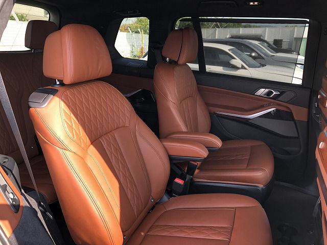 X7 xDrive40d RHD US