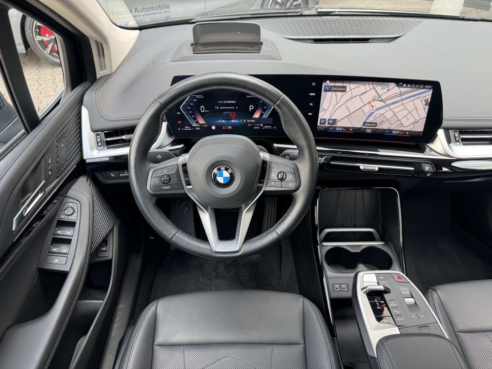 BMW 218