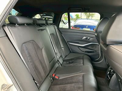 318i Touring RHD