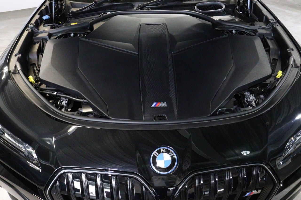 BMW i7 M70 xDrive Sedan RHD