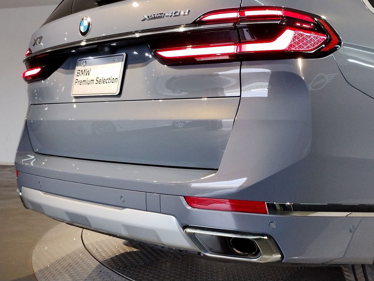 X7 xDrive40d RHD US