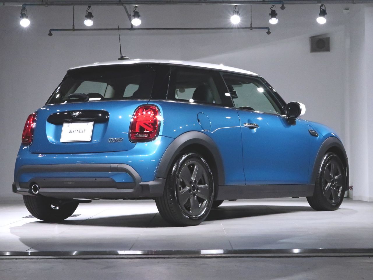 MINI Cooper F56 RHD