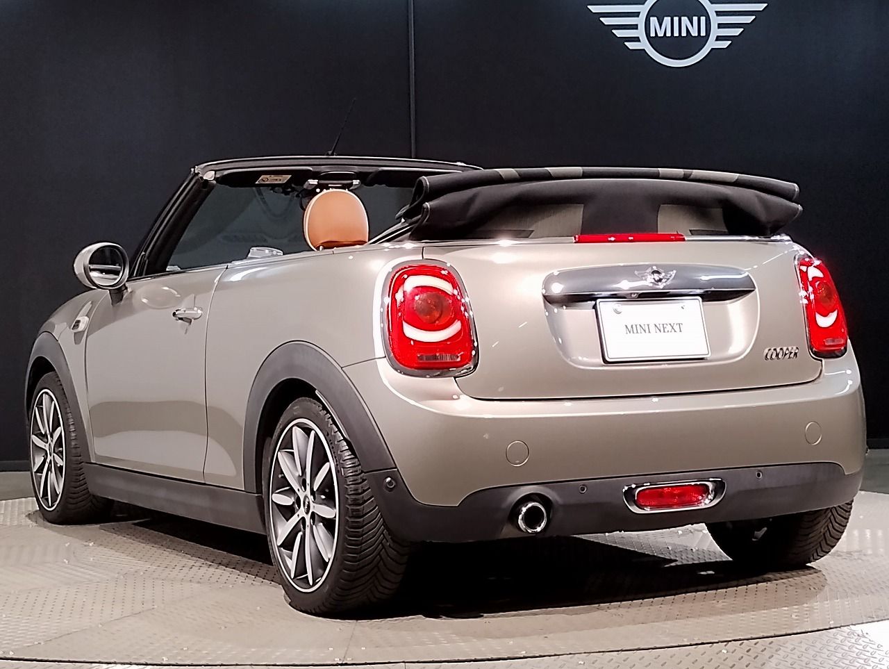 MINI CONVERTIBLE COOPER