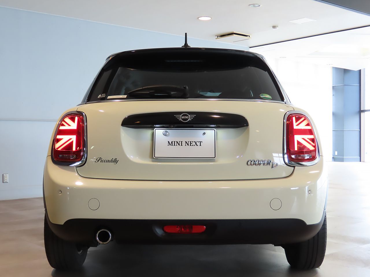 MINI F55 Cooper D 5dr Hatch LCI