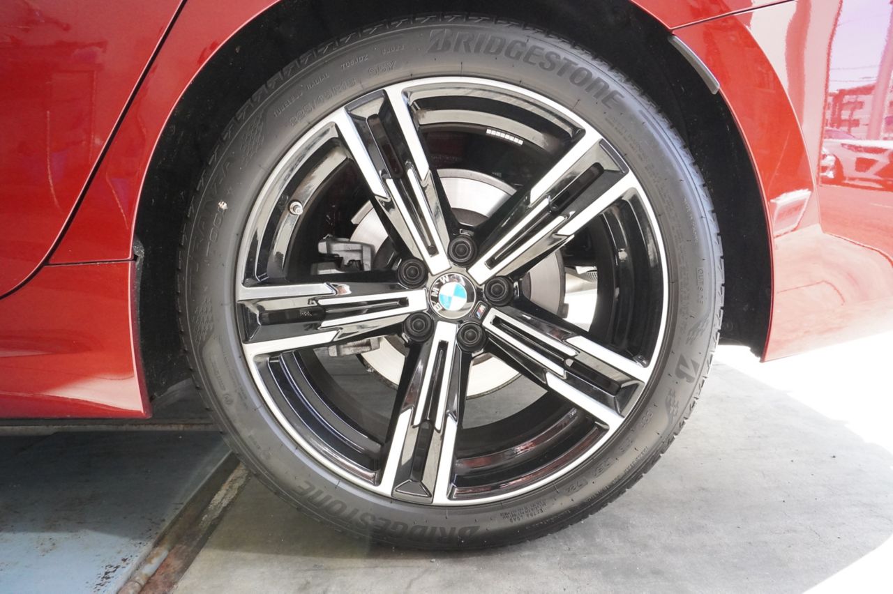 320d xDrive Berline RHD