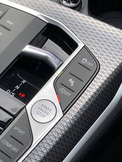 320d xDrive Berline RHD