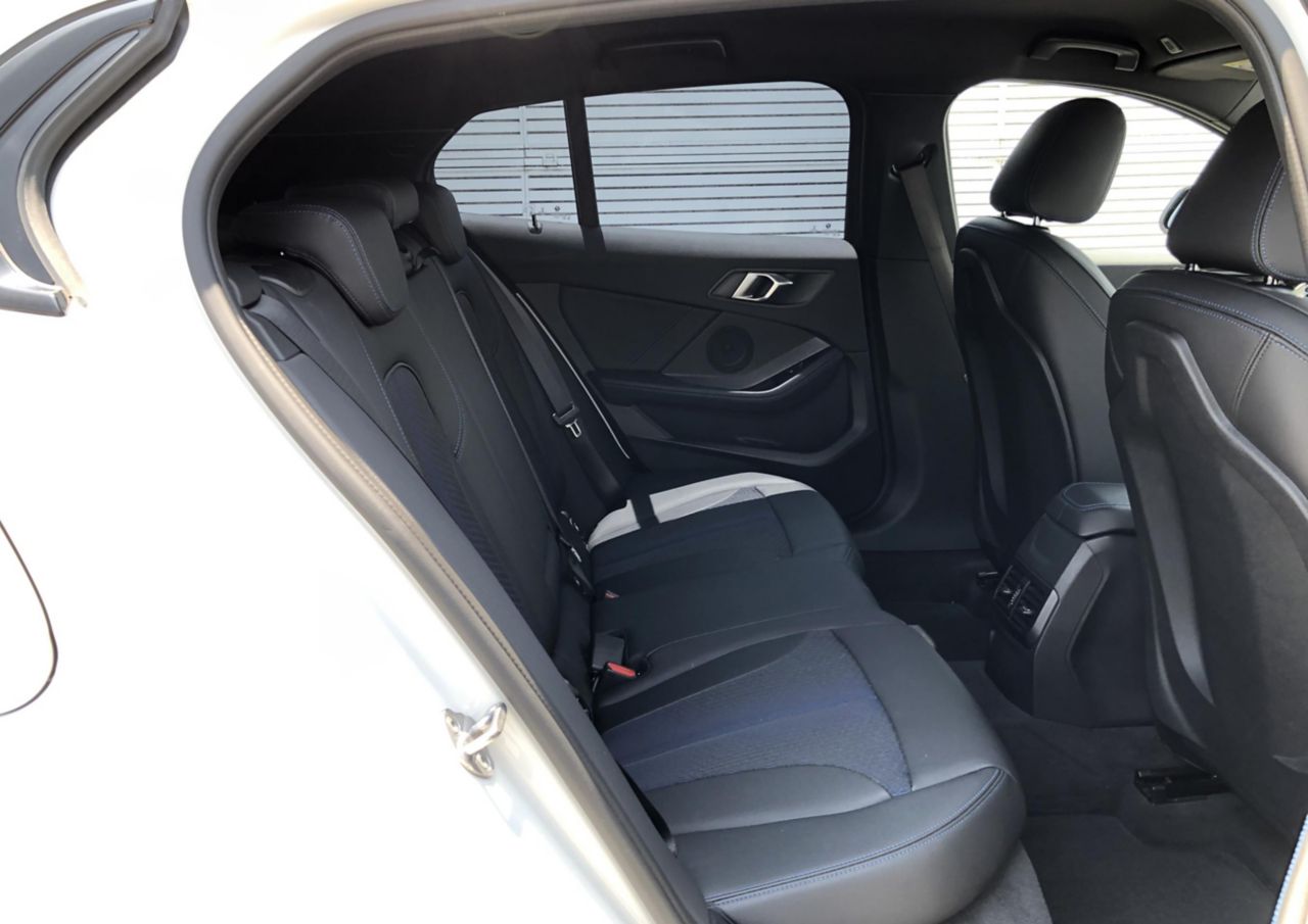 F40 118d Sports Hatch 5-door B47 2.0d