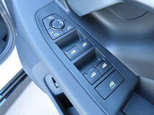 BMW i5 eDrive40 Sedan RHD
