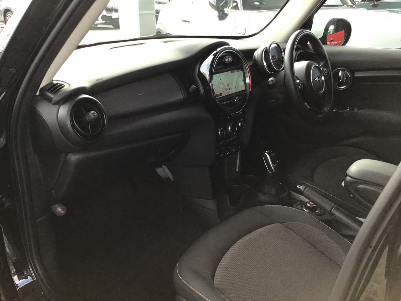 F55 MINI Cooper 5-Door Hatch LCI