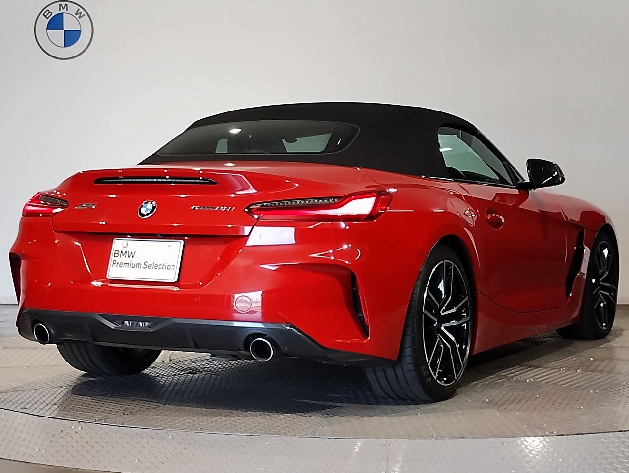 G29 z4 sDrive20i RHD