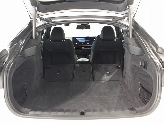 G26 i4 eDrive40 RHD