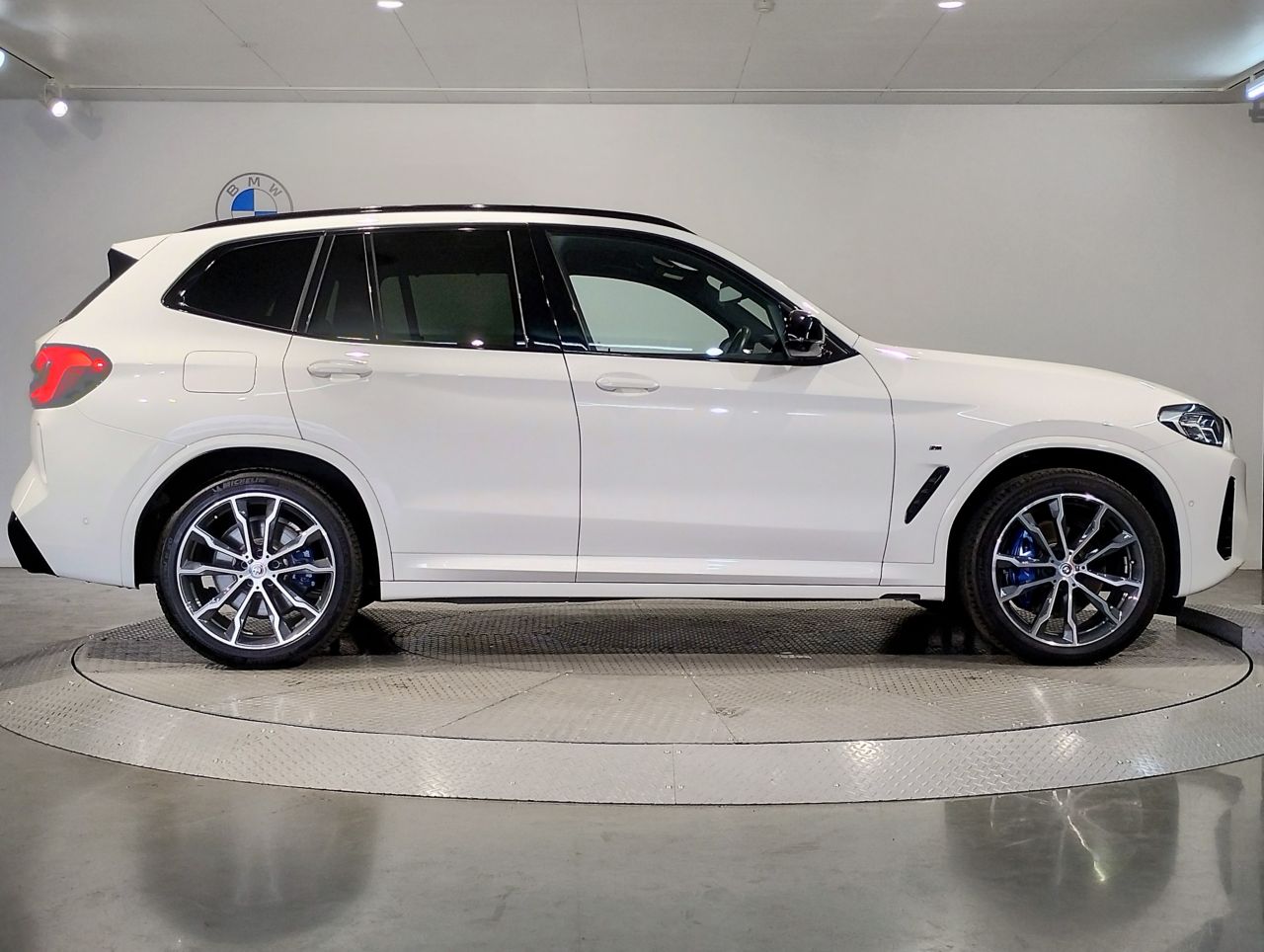 G01 X3 M40i RHD LCI ZA