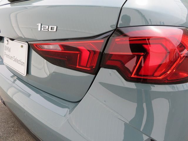 120 Sport Sports Hatch