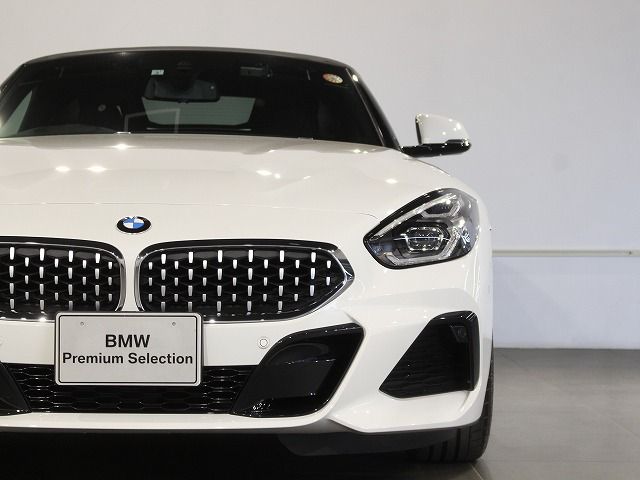 G29 z4 sDrive20i RHD