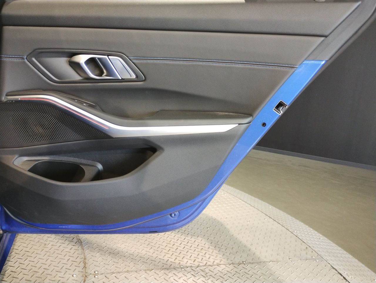 G21 320i RHD